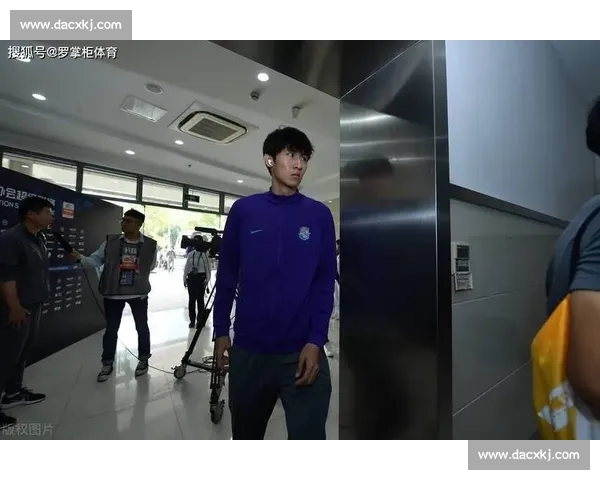 亚泰保级战开局暴击：谢维军失误送礼，西普里安处子球破僵